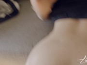 Elle se fait défoncer sa petite chatte sur le canapé - Amateur LesPhiLou 14/16