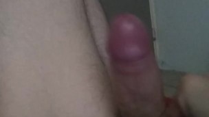 Hiding in the guest room waiting for someone to come in to bury my cock (Parte 1)😈🔥🤤