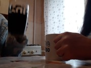 Сестра моей подруги так громко стонала, что мне захотелось трахаться, и я трахнулась с подругой 3/16