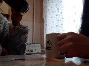 Сестра моей подруги так громко стонала, что мне захотелось трахаться, и я трахнулась с подругой 5/16