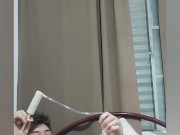 Usando a bomba peniana para tornar gigante o pau