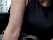 Дрочу и кончаю в машине рядом проходят люди 11/16