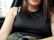 Дрочу и кончаю в машине рядом проходят люди 13/16