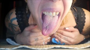 Long and spitty tongue show