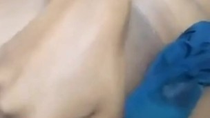 I was horny so I decided to masturbate by myself