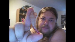 The Hew Allens Show S01E002 Making a Necklace 