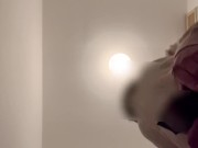 金髪がおもちゃでオナニーしているのを逆さ撮り！マジエロイ - Screenshot 13 of 16 - Masturbate