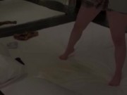 【聖水】顔面に放尿するドS現役J〇（合法代 ） - Screenshot 16 of 16 - HD
