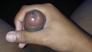 Jugando con mi verga grande 