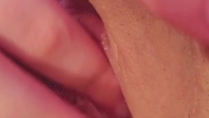 Milf playing with pretty pink pussy