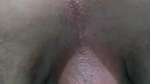 Peos anales de cerca