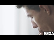 Classic pin-up beauty rides her lover's cock to a sticky creampie 16/16