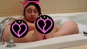Kittyblu's naughty feet -full vid on OF-