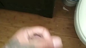 Getting my dick hard for a bit enjoy!