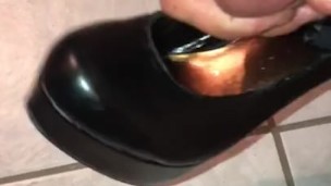Girlfriends Bow Heels Cummed