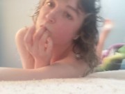 Watch me masturbate my cunt for 10 minutes straight ;) 11/16