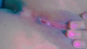 Me puse cachonda y me hice temblar hasta las piernas