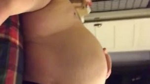 365 lb Gainer lying down belly play