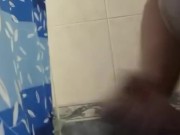 man loves to jerk off in the shower