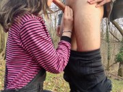 Ragazza in cerca di un posticino nel bosco per farmi un bel pompino 10/16