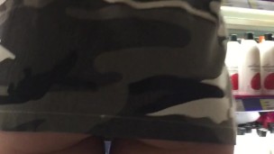 Flashing pussy under miniskirt no panties in shop mall (risky upskirt)