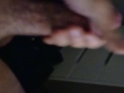 Guy blows his load - Screenshot 5 of 16 - Cumming