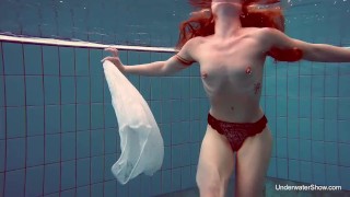Underwater swimming babe Alice Bulbul - Free Sex Video - RedTube