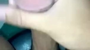 Punheta gostosa e exibindo o pau grande até gozar