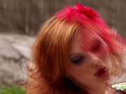 Tocando el coño peludo de la dulce Tarra 5/16