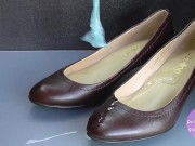 Shoe fetishism　　茶色いハイヒールにぶっかける
