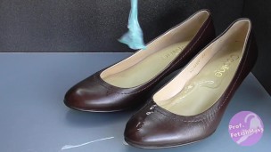 Shoe fetishism　　茶色いハイヒールにぶっかける