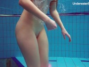 Swimming pool hottie Simonna gets naked 13/16