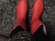 Squeaky Red Boots - Screenshot 14 of 16 - Legs