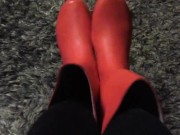 Squeaky Red Boots - Screenshot 9 of 16 - Legs