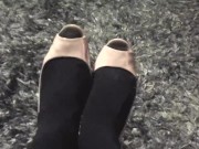 Squeaky Beige Heels - Screenshot 3 of 16 - Legs