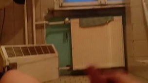 Celý den jsem se dráždil a pak jsem se udělal mel sem křeče ani jsem nestříkal jenom vytekl