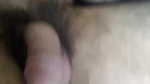 Muscular bodybuilder nude flexing and jerking off