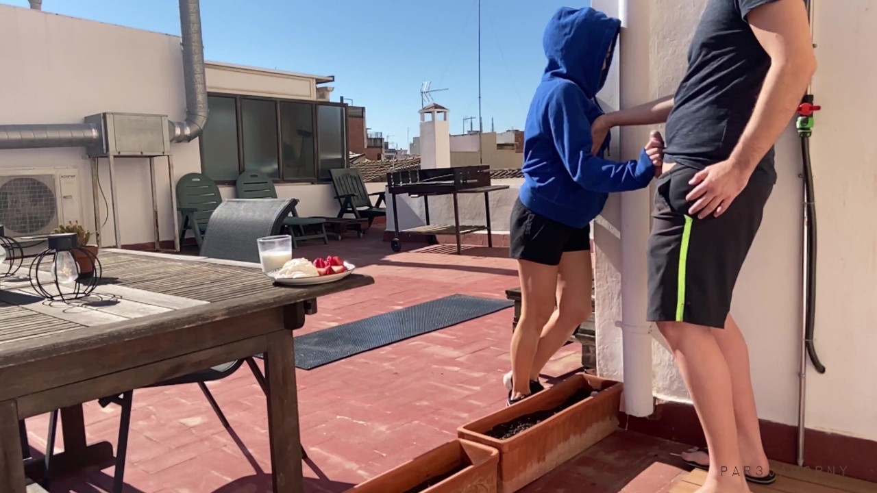 DICK FLASH- Pervert flashing naive fit nanny during her break, she helps out with her perfect ass - RedTube