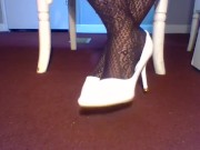 Squeaky White Shoes - Screenshot 1 of 16 - HD