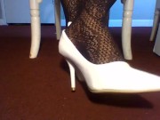 Squeaky White Shoes - Screenshot 16 of 16 - HD