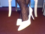 Squeaky White Shoes - Screenshot 4 of 16 - Stilettos