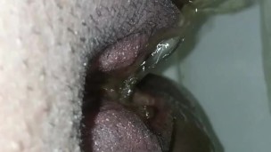 Fat pussy pee