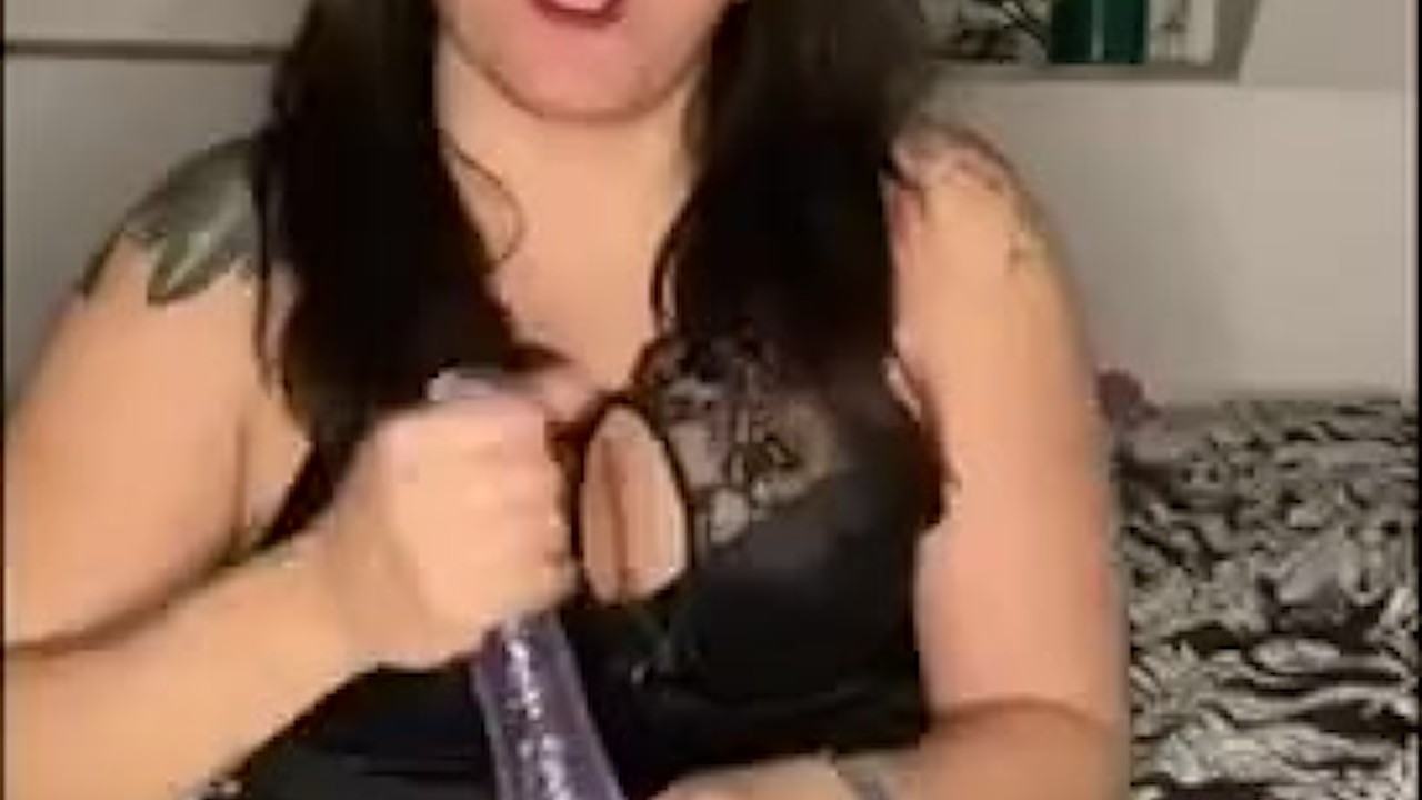 smelly feet footplay JOI in sexy lingerie with dangling and heels takeoff - Free Sex Video - RedTube