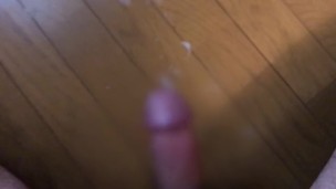 濃厚ザーメンをぶち撒ける変態日本人のチンポ　イッた後ビクビク痙攣してるとこ見て【#17】