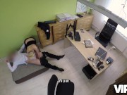 VIP4K Lady genießt Oral- und Vaginalsex und bekommt dafür einen Kredit 7/16