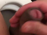 [個人撮影] 日本人 男 オナニー トイレでオナニー パイパン トイレ 射精 精子 無修正 ちんこ 手こき - Screenshot 2 of 16 - Uncensored