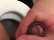 [個人撮影] 日本人 男 オナニー トイレでオナニー パイパン トイレ 射精 精子 無修正 ちんこ 手こき