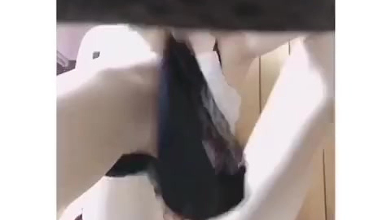 敏感な乳首を弄りながら濡れたアソコをクチュクチュ弄り回してイっちゃう(素人、個人撮影、無修正)  - Video di sesso gratis - RedTube