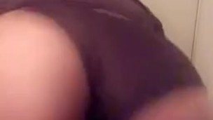 Watch me strut and shake my ass!!! I GET NUDE IN THE VIDEO ON MY ONLYFANS 