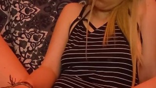 Hot MILF masturbates 